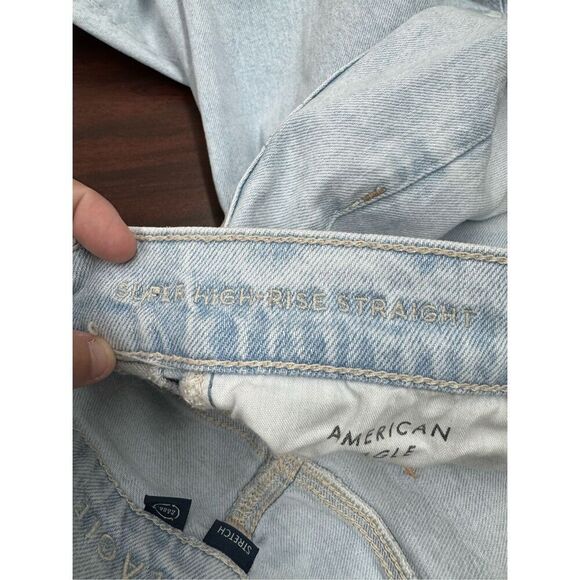 American Eagle Stretch Super High-Rise Straight Light Wash Jeans Size 0 Short - Picture 6 of 8